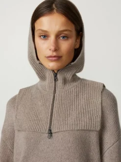 Discount The Kairo Hood Women Hats & Beanies